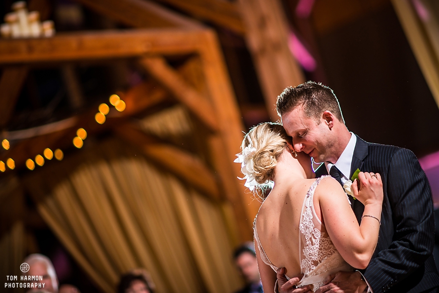 wedding couples first dance