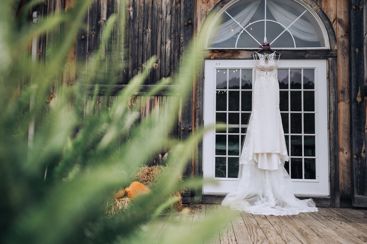 wolf oak acres wedding